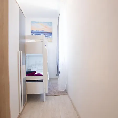 アパート Ms 3br Near Kolovare ザダル