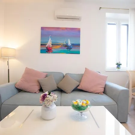 Lejlighed Ms 3br Near Kolovare *