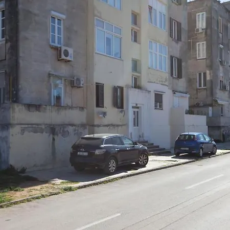 Ms 3br Near Kolovare Задар