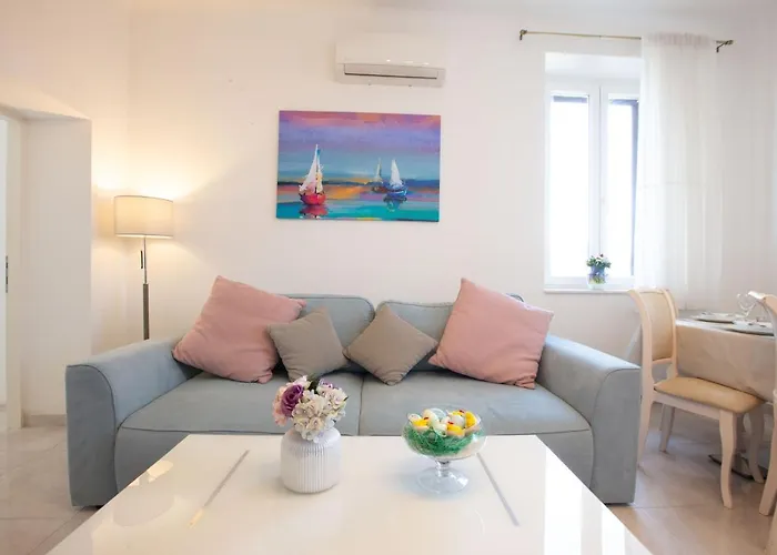 Lejlighed Ms 3br Near Kolovare *