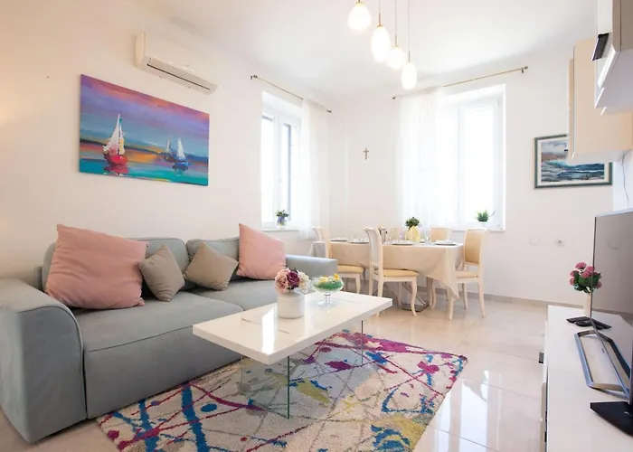 Apartamento Ms 3br Near Kolovare