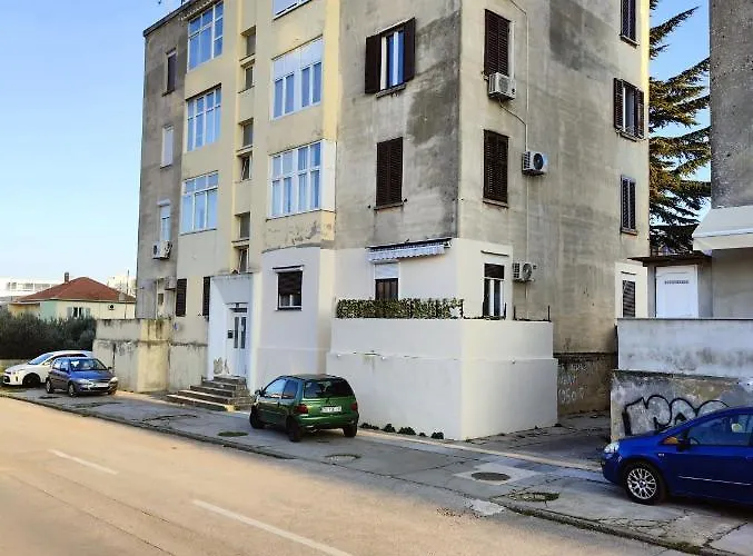Apartamento Ms 3br Near Kolovare